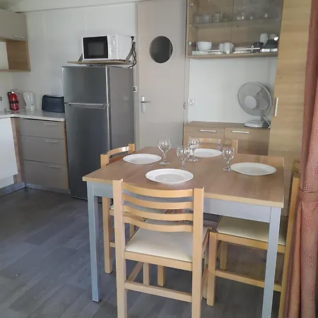 Kemp Mobilhome Spacieux Mh580 3ch Et Grande Terrasse